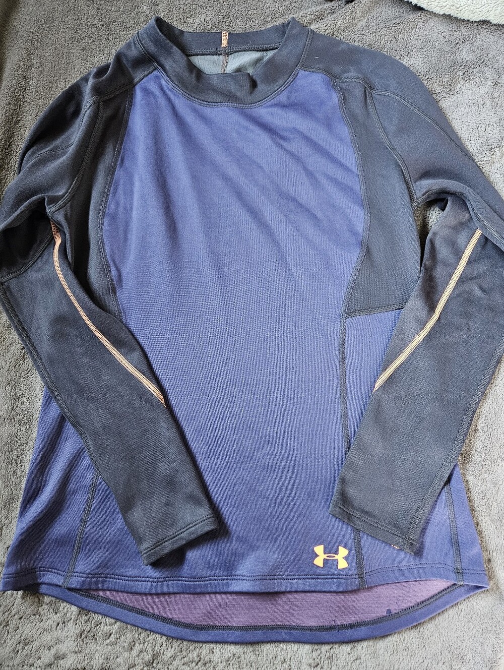 Under Armour ColdGear Merino Wool Fitted Long Sleeve Base Layer Top – Medium